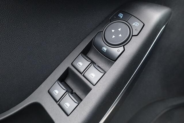 Ford FIESTA 1.0 EcoBoost Hybrid ST-Line X | Winter Pack | Adapt. Cruise | Camera | All Season | Keyless | CarPlay | 17''