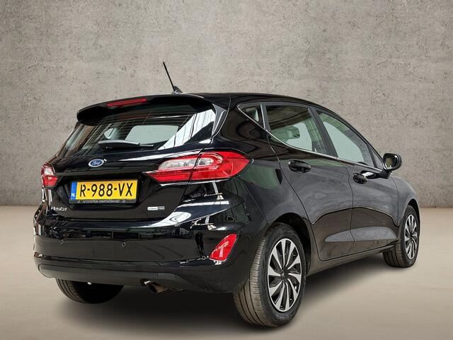 Ford FIESTA 1.0 EcoBoost Titanium (APPLE CARPLAY, GROOT NAVI, CLIMATE, PARKEERSENSOREN, SPORTSTOELEN, GETINT GLAS, CRUISE, NIEUWE APK, NIEUWSTAAT)