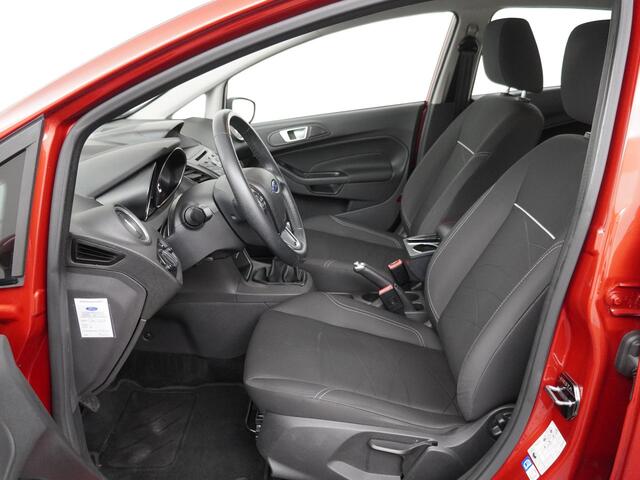 Ford FIESTA 1.0 Style Ultimate - Navigatie - Lichtmetalen velgen - Trekhaak - Cruise Control