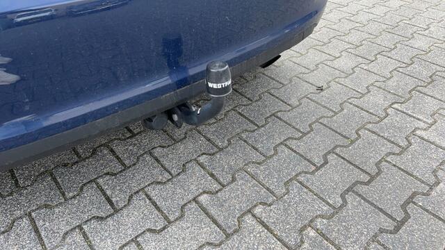 Ford FIESTA 1.0 EcoBoost Titanium Automaat - Navi - Trekhaak - Climate control