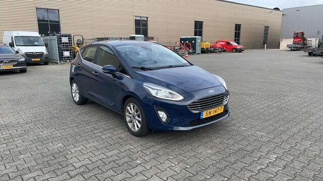 Ford FIESTA 1.0 EcoBoost Titanium Automaat - Navi - Trekhaak - Climate control