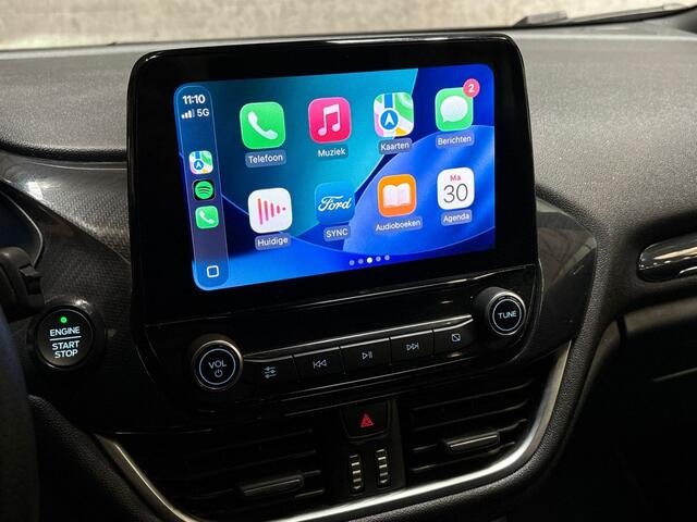 Ford FIESTA 1.0 EcoBoost ST Line (APPLE CARPLAY, GROOT NAVI, CLIMATE, KEYLESS, PARKEERSENSOREN, SPORTSTOELEN, CRUISE, LM VELGEN, NIEUWE APK, NIEUWSTAAT)