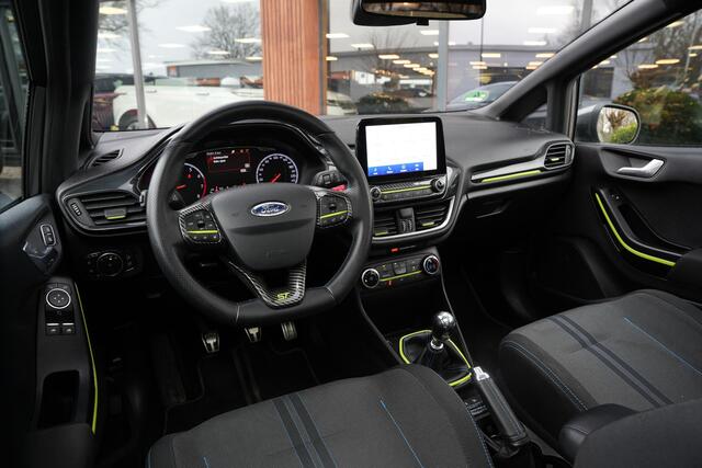 Ford FIESTA 1.5 EcoBoost ST-3 Panoramadak Cruise Recaro LED Keyless