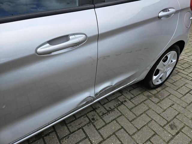 Ford FIESTA 1.1 Trend (lees opmerking)