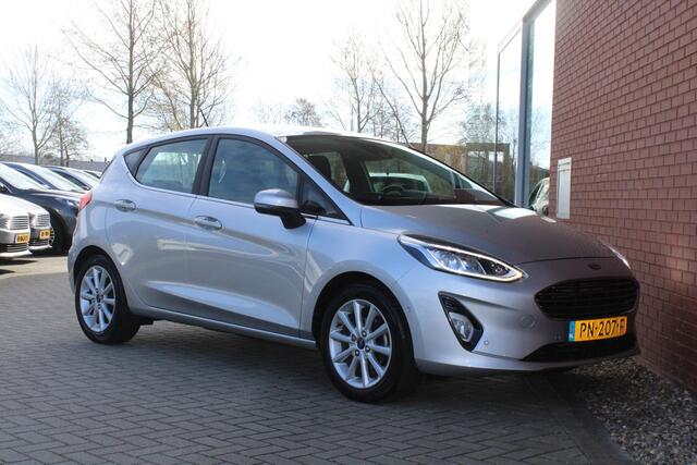 Ford FIESTA 1.0 EcoBoost 100 PK Titanium | Trekhaak | Voorruitverwarming | Camera | Adaptieve Cruise Control