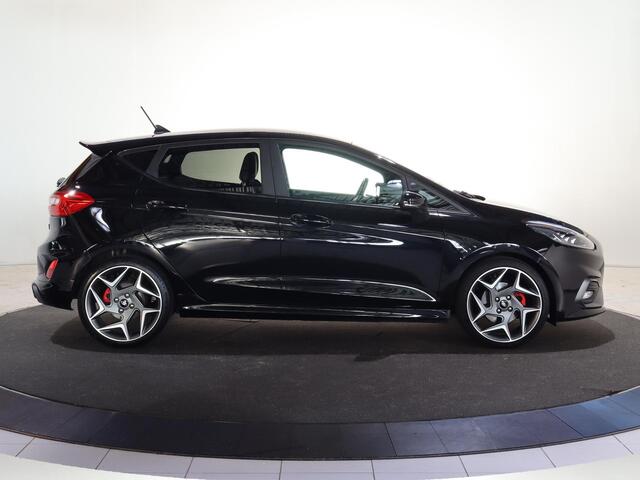 Ford FIESTA 1.5 EcoBoost ST-3 | Winterpakket | Climate Control | Parkeercamera | B&O | Navigatie |