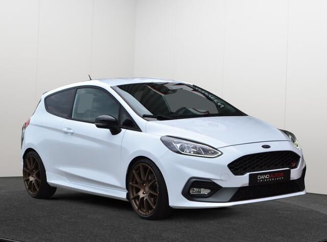 Ford FIESTA 1.5 ST 200PK Performance Navi/LED/18''/Recaro