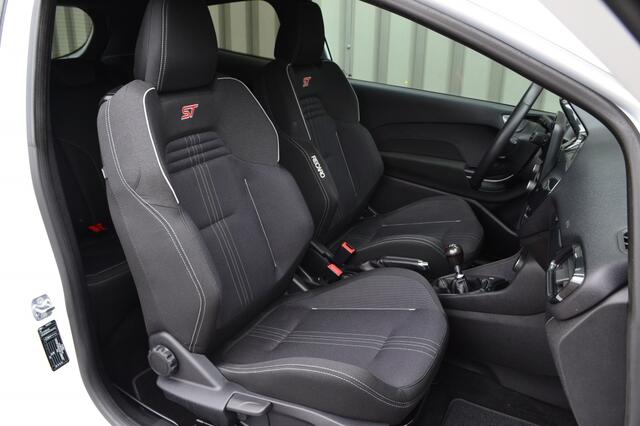 Ford FIESTA 1.5 ST 200PK Performance Navi/LED/18''/Recaro