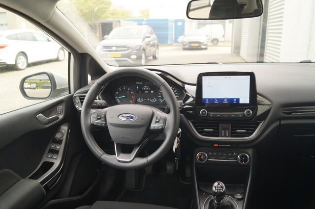Ford FIESTA 1.0 EcoBoost 124pk Hybrid Titanium -NAVI-PDC-