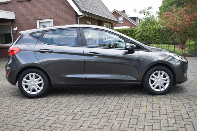 Ford FIESTA 1.0 EcoBoost. Connected NAVI CRUISE PDC CARPLAY