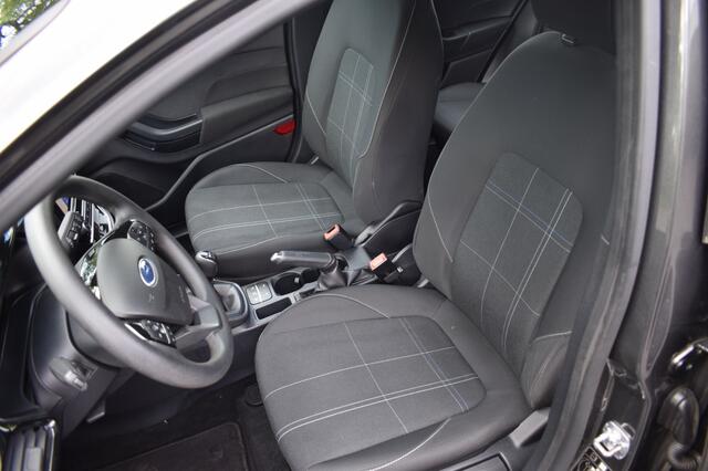 Ford FIESTA 1.0 EcoBoost. Connected NAVI CRUISE PDC CARPLAY