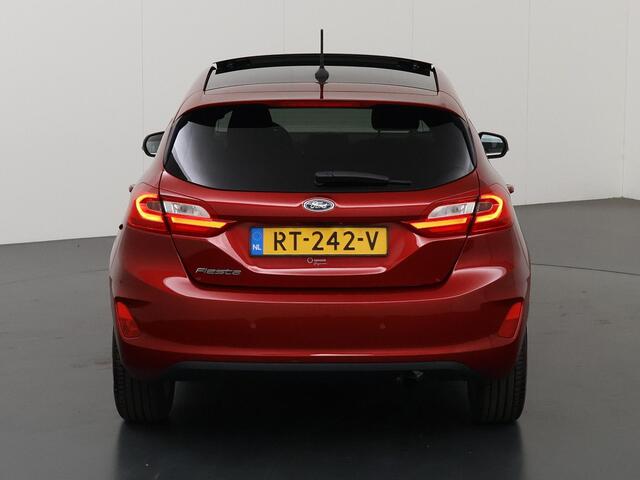 Ford FIESTA 1.0 EcoBoost Titanium | Panoramadak | Parkeercamera | Climate Control | Cruise Control | Voorruitverwarming |