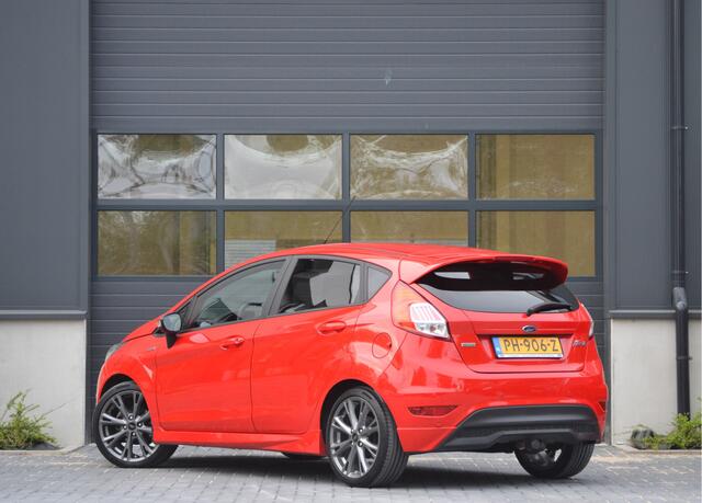 Ford FIESTA 1.0 EcoBoost ST Line 1e eigenaar | NL auto | trekhaak | uitmuntende staat!