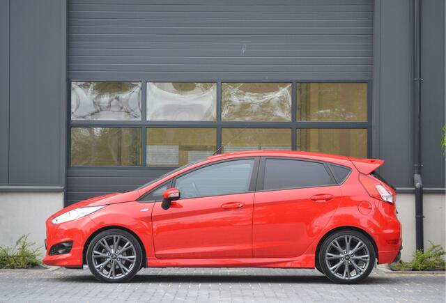 Ford FIESTA 1.0 EcoBoost ST Line 1e eigenaar | NL auto | trekhaak | uitmuntende staat!