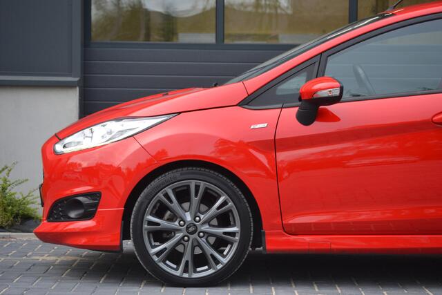 Ford FIESTA 1.0 EcoBoost ST Line 1e eigenaar | NL auto | trekhaak | uitmuntende staat!