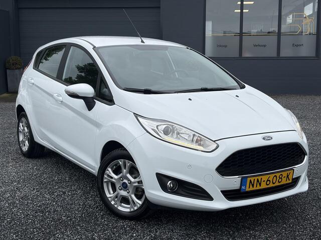 Ford FIESTA 1.0 Style Ultimate Navi,5 Deurs,Airco,Cruise,Pdc V+A,Lm velgen,N.A.P,Recent beurt gehad,Apk tot 03-2027