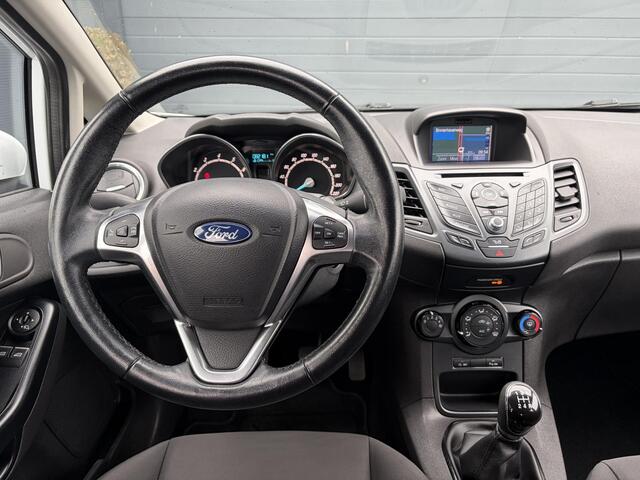Ford FIESTA 1.0 Style Ultimate Navi,5 Deurs,Airco,Cruise,Pdc V+A,Lm velgen,N.A.P,Recent beurt gehad,Apk tot 03-2027