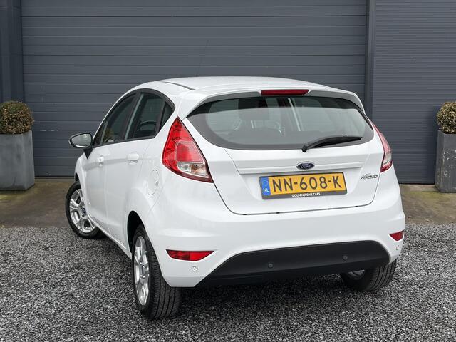 Ford FIESTA 1.0 Style Ultimate Navi,5 Deurs,Airco,Cruise,Pdc V+A,Lm velgen,N.A.P,Recent beurt gehad,Apk tot 03-2027