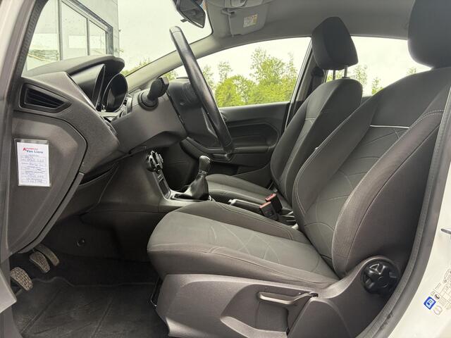 Ford FIESTA 1.0 Style Ultimate Navi,5 Deurs,Airco,Cruise,Pdc V+A,Lm velgen,N.A.P,Recent beurt gehad,Apk tot 03-2027