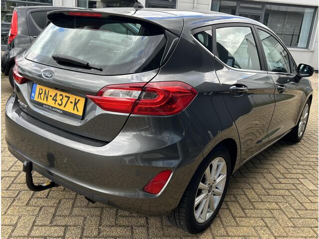 Ford FIESTA 1.0 EcoBoost Titanium 101PK | 1e Eigenaar! | Dealeronderhouden | NL AUTO | AUTOMAAT | Trekhaak | Achteruitrijcamera | B&O Audio | Navigatie | Climate Control | Adaptive Cruise Control | Voorruitverwarming | Parkeersensoren Voor en Achter |