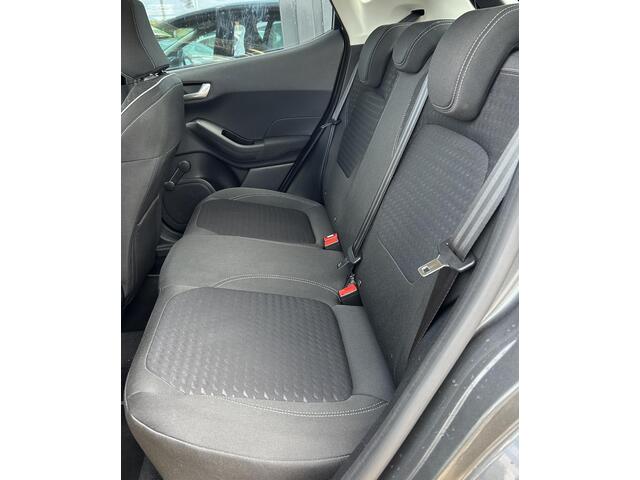 Ford FIESTA 1.0 EcoBoost Titanium 101PK | 1e Eigenaar! | Dealeronderhouden | NL AUTO | AUTOMAAT | Trekhaak | Achteruitrijcamera | B&O Audio | Navigatie | Climate Control | Adaptive Cruise Control | Voorruitverwarming | Parkeersensoren Voor en Achter |