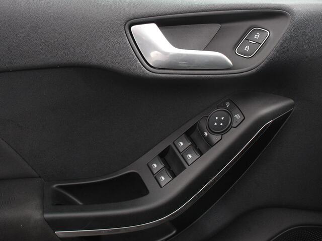 Ford FIESTA 1.0 125pk Titanium Navigatie Climate control Led Parkeer sensoren Lichtmetalen velgen Cruise Control Stoelverwarming Bluetooth