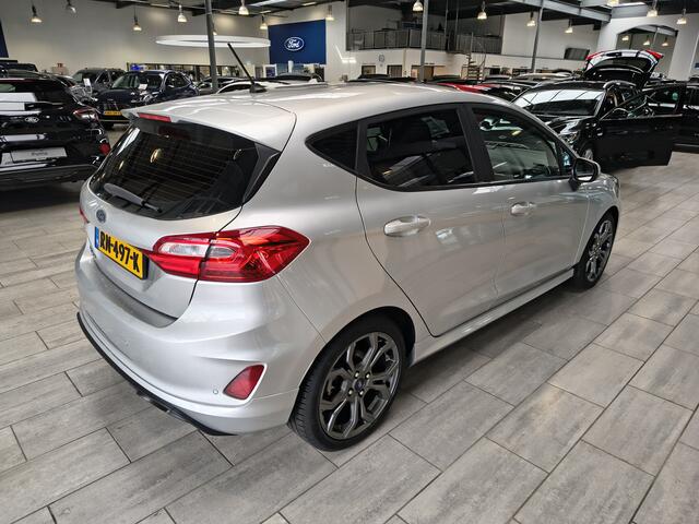 Ford FIESTA EcoBoost ST-Line 100 pk | Navi | Clima | Cruise | Voorruitverw. | Parkeersensoren | 17" | 4 seiz. banden