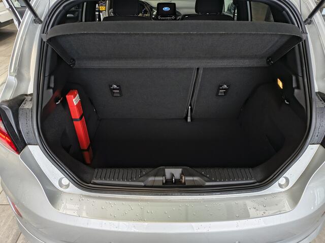 Ford FIESTA EcoBoost ST-Line 100 pk | Navi | Clima | Cruise | Voorruitverw. | Parkeersensoren | 17" | 4 seiz. banden