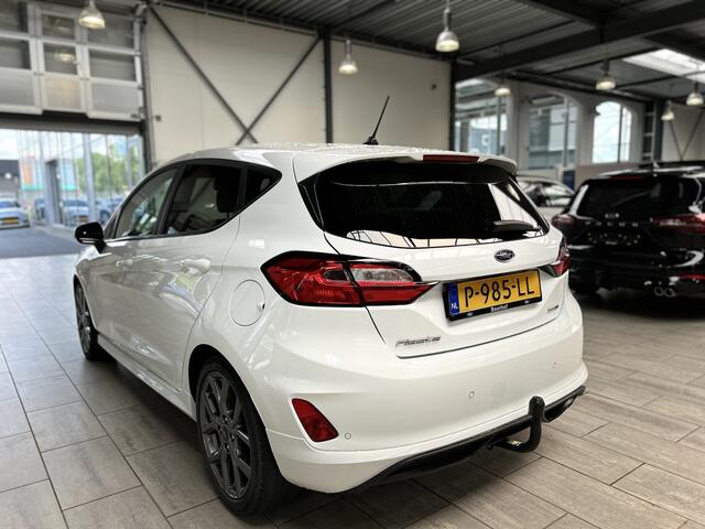Ford FIESTA EcoBoost Hybrid 125pk ST-Line | Trekhaak | Winterpack | Cruise | Apple carplay / Android auto | Parkeersens. achter |
