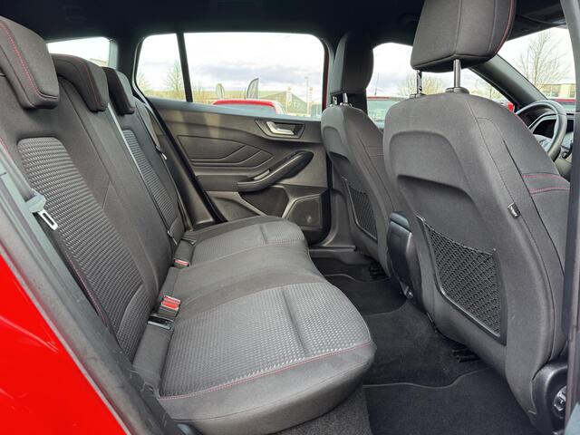 Ford FOCUS Wagon 1.0 EcoBoost ST Line Business 1e Eigenaar,Navi,Clima,Cruise,PDC V+A,N.A.P,APK tot 08-2025