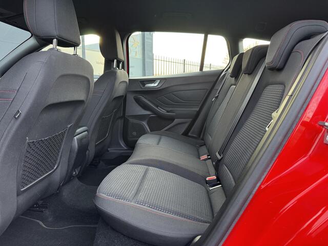 Ford FOCUS Wagon 1.0 EcoBoost ST Line Business 1e Eigenaar,Navi,Clima,Cruise,PDC V+A,N.A.P,APK tot 08-2025