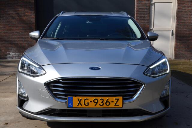 Ford FOCUS Wagon 1.0 EcoBoost Titanium Business Navi/Pdc/Ecc/Led/Stoel Stuur & ruitverwarming/Cr-Controle/Privacy-Glass/Lmv/B&O/Trekhaak