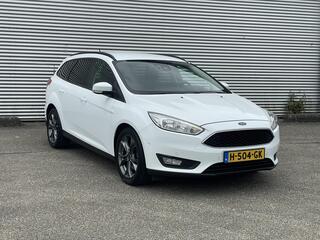 ford-focus-wagon-1.5-titanium