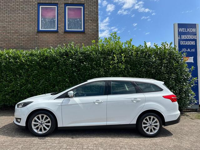 Ford FOCUS Wagon 1.0 Titanium Climate C, Cruise C, Navigatie, Pdc!!!!