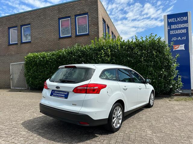 Ford FOCUS Wagon 1.0 Titanium Climate C, Cruise C, Navigatie, Pdc!!!!