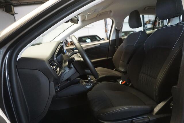 Ford FOCUS 1.0 EcoBoost 125PK Titanium Business/Trekhaak/ Dealeronderhouden.