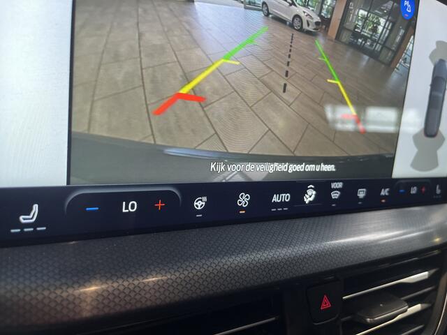 Ford FOCUS Wagon EcoBoost Hybrid Active Winter pack I Camera I Adapt Cruise I Auto Park I Full LED