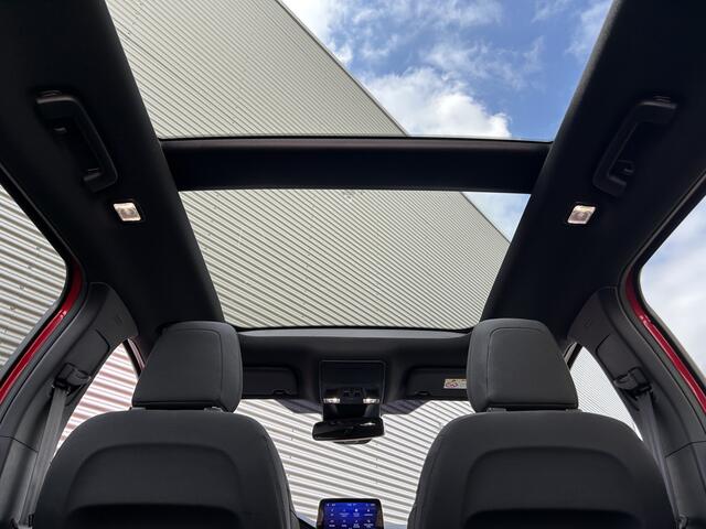 Ford FOCUS Wagon 1.0 EcoBoost Hybrid ST Line Business | Panoramadak | 18'' Velgen | Apple Carplay/Android Auto |