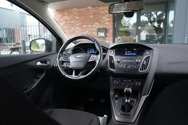 Ford FOCUS SW 1.0i EcoBoost 92KW , 16'LM, Cruisecontrol, Clima, Nieuwe APK+ Beurt.