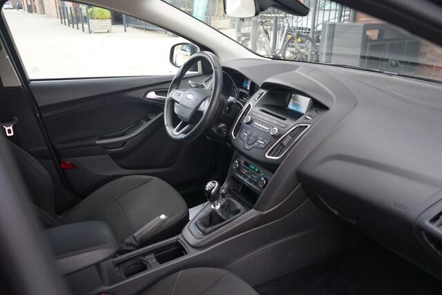 Ford FOCUS SW 1.0i EcoBoost 92KW , 16'LM, Cruisecontrol, Clima, Nieuwe APK+ Beurt.