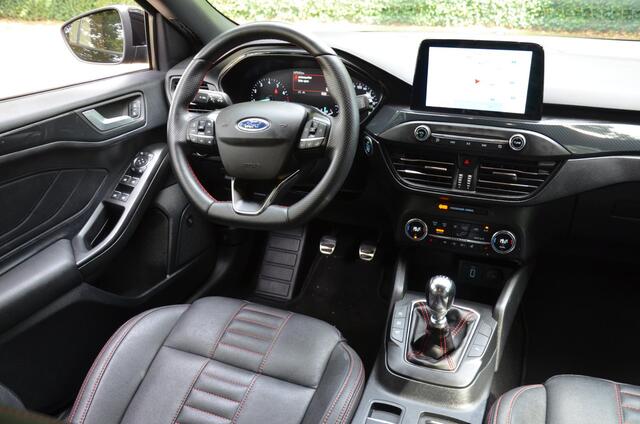 Ford FOCUS Wagon 1.5 EcoBoost ST Line Business Navi/Pdc/Ecc/Led/Stoel Stuur & ruitverwarming/Leder/Cr-Controle/Privacy-Glass/Lmv/Bang & Olufsen/Keyless