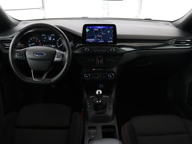 Ford FOCUS 1.0 EcoBoost Hybrid ST Line | Trekhaak | Stoel & stuurverwarming | Camera | Full LED | Navigatie | Climate control | Parkeerhulp