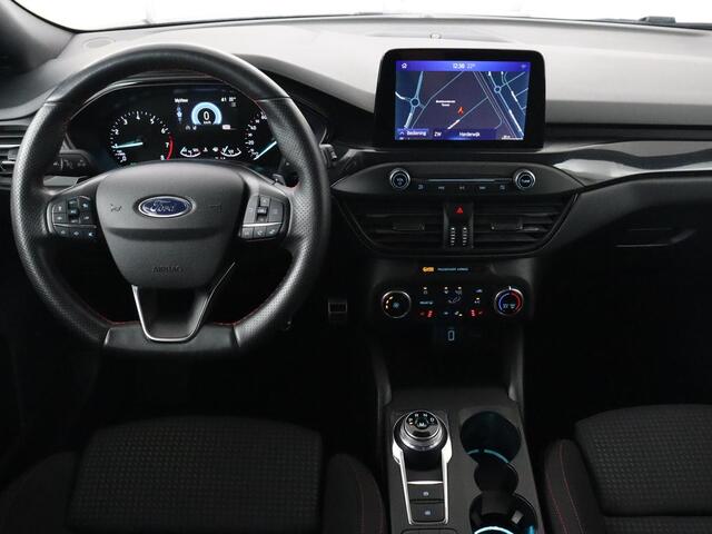 Ford FOCUS 1.5 EcoBoost ST Line | Stoel & stuurverwarming | Camera | Adaptive cruise | B&O Sound | Carplay | Navigatie | Airco | Dodehoek detectie | AGR Stoel