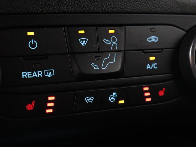 Ford FOCUS 1.5 EcoBoost ST Line | Stoel & stuurverwarming | Camera | Adaptive cruise | B&O Sound | Carplay | Navigatie | Airco | Dodehoek detectie | AGR Stoel