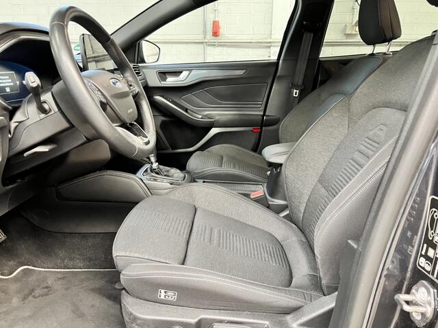 Ford FOCUS 1.0 EcoBoost Hybrid Active XBns Trekhaak Cruise Clima Navi