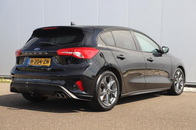 Ford FOCUS 1.5 EcoBlue ST Line Business Trekhaak Stuur & Stoelverwarming Adaptive Cruise Navigatie Carplay Android Parkeersensor