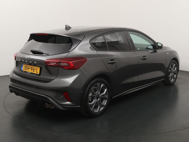 Ford FOCUS ST-Line EcoBoost Hybrid 155 pk Winter Pack | Camera | Adapt. cruise | Camera | Draadloos Apple Carplay |
