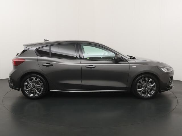 Ford FOCUS ST-Line EcoBoost Hybrid 155 pk Winter Pack | Camera | Adapt. cruise | Camera | Draadloos Apple Carplay |