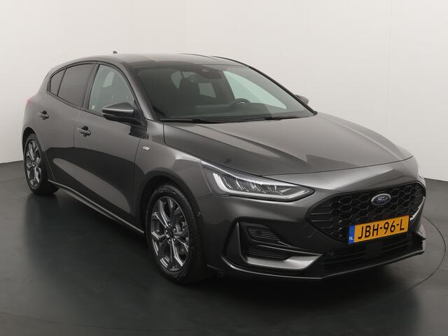 Ford FOCUS ST-Line EcoBoost Hybrid 155 pk Winter Pack | Camera | Adapt. cruise | Camera | Draadloos Apple Carplay |