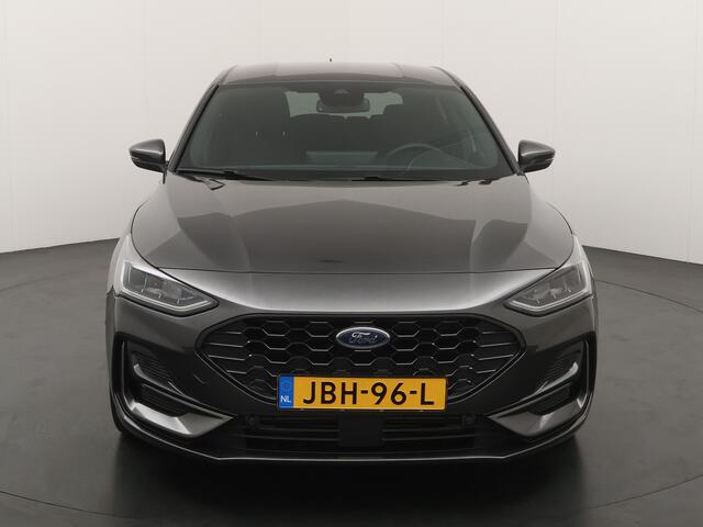 Ford FOCUS ST-Line EcoBoost Hybrid 155 pk Winter Pack | Camera | Adapt. cruise | Camera | Draadloos Apple Carplay |